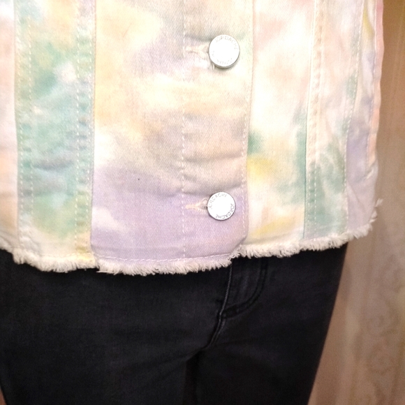 🌸Adorable new multicolored Jordache cropped jean jacket 🌸 - Picture 3 of 7